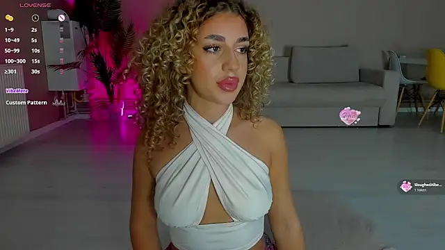 CurlyAnt0 online show from 11/12/25, 07:45