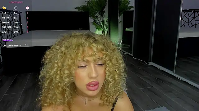 CurlyAnt0 online show from 01/10/26, 07:04