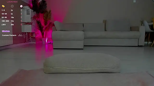 CurlyAnt0 online show from 11/19/25, 08:36