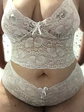 Snapshot of ahross chatting on 01/14/26, 09:13 ahross online show from 01/14/26, 09:13