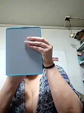 carolina linarez69 online show from 04/10/26, 09:22