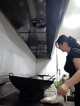 carolina linarez69 online show from 11/18/25, 09:07