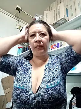 Snapshot of carolina_linarez69 chatting on 04/30/26, 06:48 carolina linarez69 online show from 04/30/26, 06:48