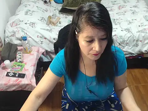 carolina linarez69 online show from 11/15/25, 11:20