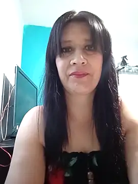 carolina linarez69 online show from 11/28/25, 10:32