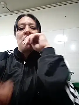 carolina linarez69 online show from 10/17/25, 12:58