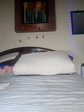 Snapshot of megan-fox12 chatting on 09/18/25, 02:31 megan-fox12 online show from 09/18/25, 02:31