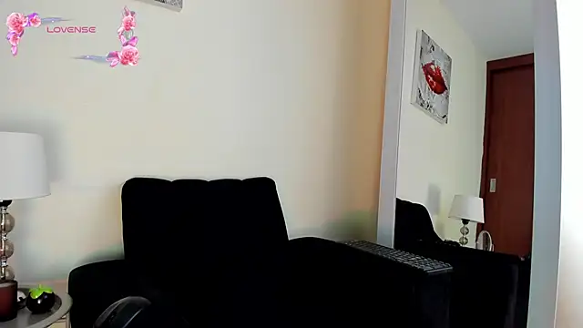 its  angelica  online show from 04/05/26, 06:36