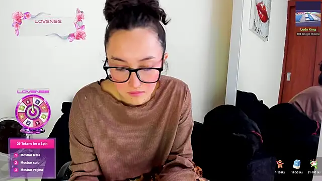 its  angelica  online show from 11/28/25, 07:58