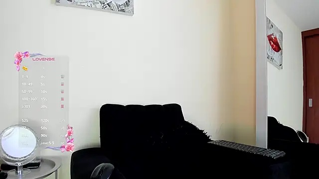 its  angelica  online show from 11/12/25, 07:29