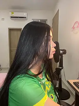AuroraFiore online show from 04/27/26, 05:16