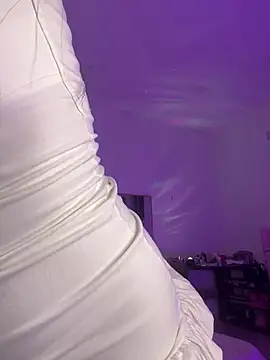 Snapshot of AuroraFiore chatting on 02/23/26, 12:01 AuroraFiore online show from 02/23/26, 12:01