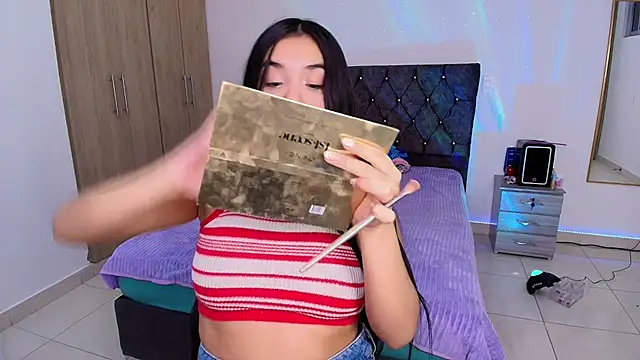 AuroraFiore online show from 09/25/25, 05:02