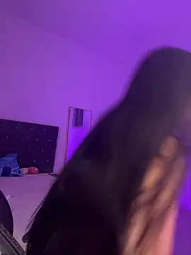 Snapshot of AuroraFiore chatting on 02/14/26, 01:28 AuroraFiore online show from 02/14/26, 01:28