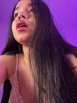 Snapshot of AuroraFiore chatting on 02/26/26, 12:43 AuroraFiore online show from 02/26/26, 12:43