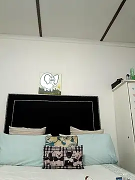 Snapshot of contagiousqueen chatting on 02/17/26, 06:22 contagiousqueen online show from 02/17/26, 06:22