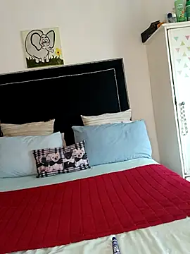 Snapshot of contagiousqueen chatting on 02/12/26, 09:42 contagiousqueen online show from 02/12/26, 09:42