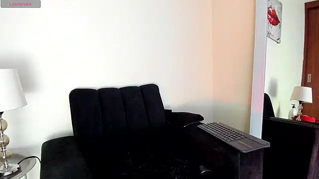 Snapshot of victoria__lace_ chatting on 06/28/26, 08:48 victoria lace online show from 06/28/26, 08:48