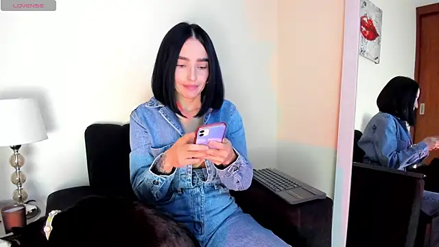 Snapshot of victoria__lace_ chatting on 07/04/26, 11:31 victoria lace online show from 07/04/26, 11:31