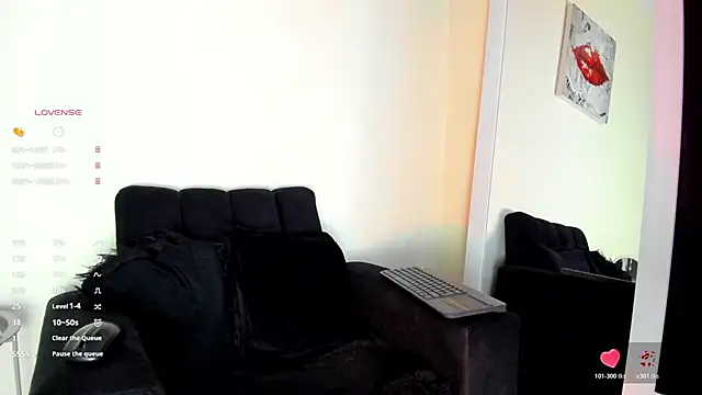 victoria  lace  online show from 11/10/25, 03:11