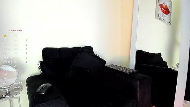 victoria  lace  online show from 11/26/25, 12:32