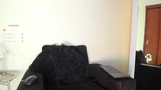 Snapshot of victoria__lace_ chatting on 09/14/25, 12:22 victoria lace online show from 09/14/25, 12:22