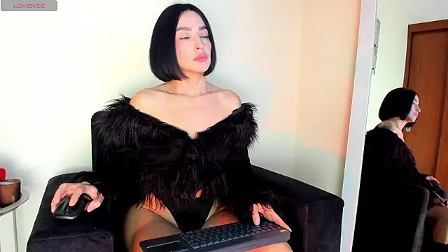 Snapshot of victoria__lace_ chatting on 02/11/26, 12:21 victoria lace online show from 02/11/26, 12:21