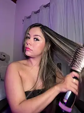 Snapshot of tuckersabrina chatting on 02/19/25, 11:36 tuckersabrina online show from 02/19/25, 11:36