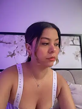 tuckersabrina online show from 12/01/25, 02:07