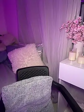 Snapshot of tuckersabrina chatting on 10/03/25, 11:23 tuckersabrina online show from 10/03/25, 11:23