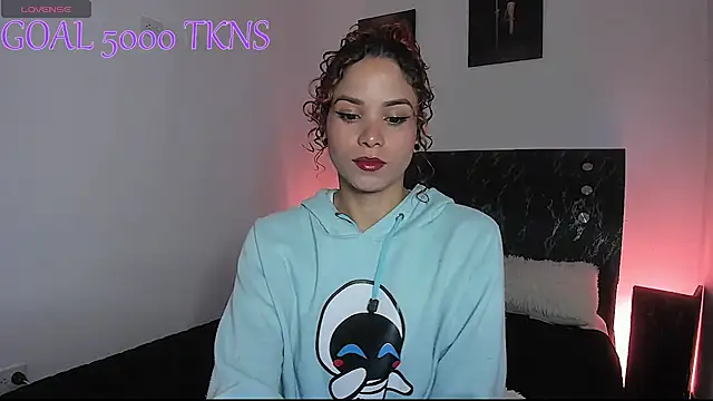 Snapshot of anna__duff chatting on 05/12/26, 12:22 anna duff online show from 05/12/26, 12:22