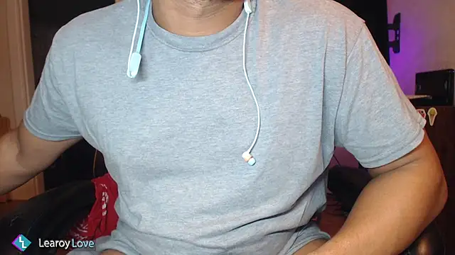 Snapshot of Learoy_Love chatting on 12/05/24, 05:54 Learoy Love online show from 12/05/24, 05:54