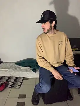 Snapshot of Mieto_ chatting on 06/04/26, 11:31 Mieto online show from 06/04/26, 11:31