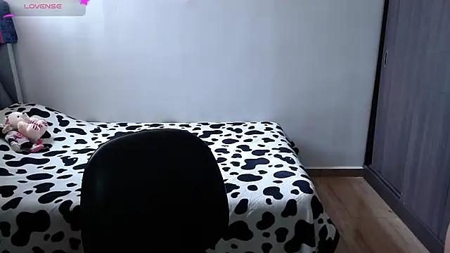 Snapshot of Amber_Lovely chatting on 12/06/24, 07:06 Amber Lovely online show from 12/06/24, 07:06