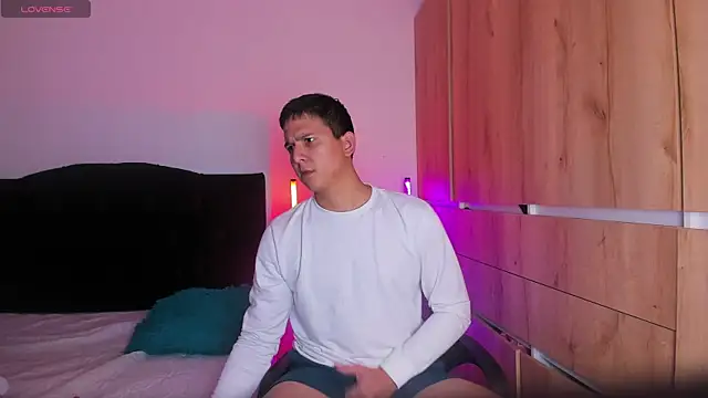 ANDREZALVAREZ online show from 11/01/25, 07:19