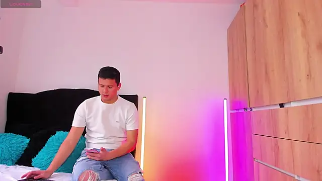 ANDREZALVAREZ online show from 11/06/25, 08:57