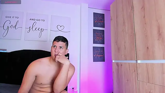 ANDREZALVAREZ online show from 01/31/25, 06:02