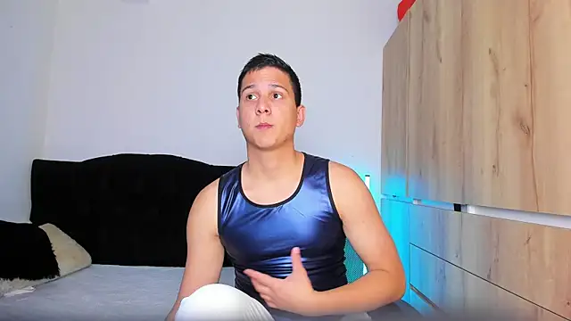 ANDREZALVAREZ online show from 10/27/25, 10:54