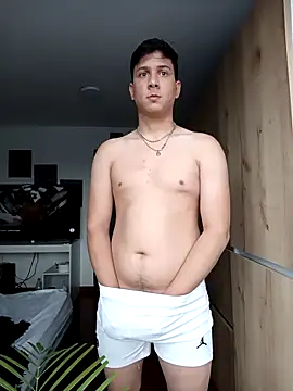 ANDREZALVAREZ online show from 04/13/26, 06:12