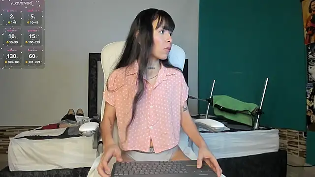 kinky polar online show from 03/05/26, 09:43