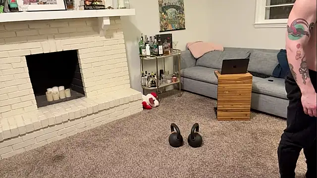 Snapshot of DaddydayDrinkzz chatting on 01/03/25, 06:33 DaddydayDrinkzz online show from 01/03/25, 06:33