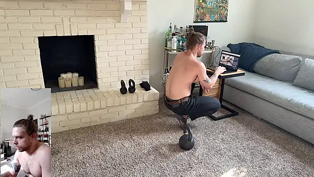 Snapshot of DaddydayDrinkzz chatting on 12/04/24, 06:11 DaddydayDrinkzz online show from 12/04/24, 06:11