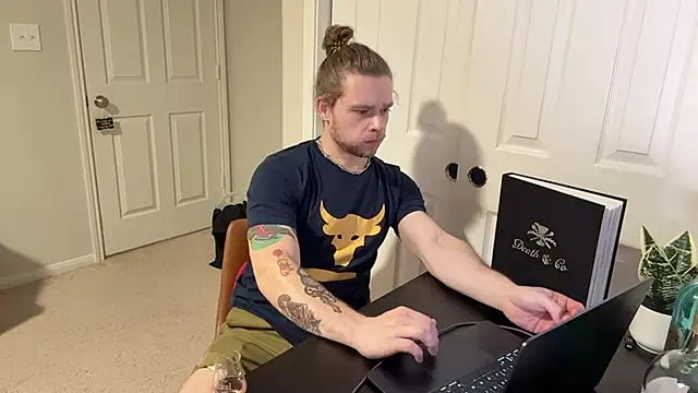 Snapshot of DaddydayDrinkzz chatting on 03/01/25, 06:35 DaddydayDrinkzz online show from 03/01/25, 06:35