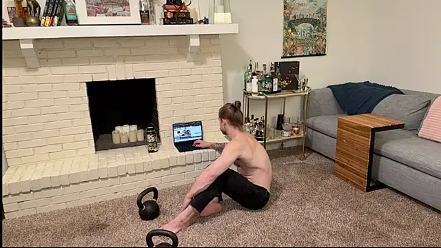 Snapshot of DaddydayDrinkzz chatting on 12/03/24, 07:49 DaddydayDrinkzz online show from 12/03/24, 07:49