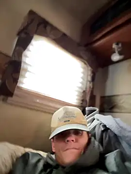 Snapshot of devinshd chatting on 11/01/25, 06:35 devinshd online show from 11/01/25, 06:35