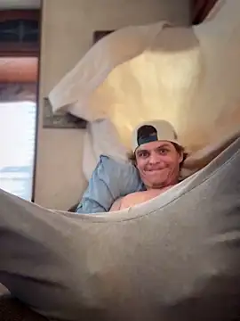 Snapshot of devinshd chatting on 03/02/26, 11:11 devinshd online show from 03/02/26, 11:11