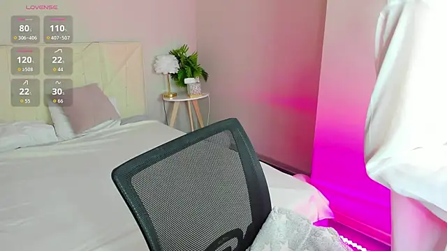 Esme Runn online show from 09/12/25, 12:11
