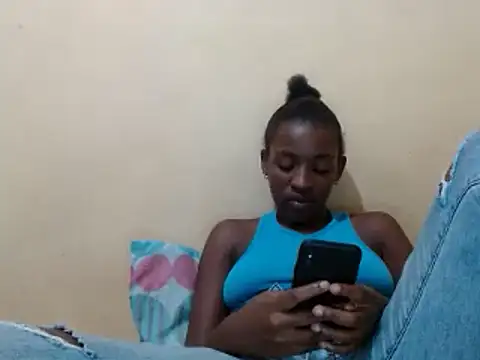 SexyRed18 online show from 02/09/25, 07:30