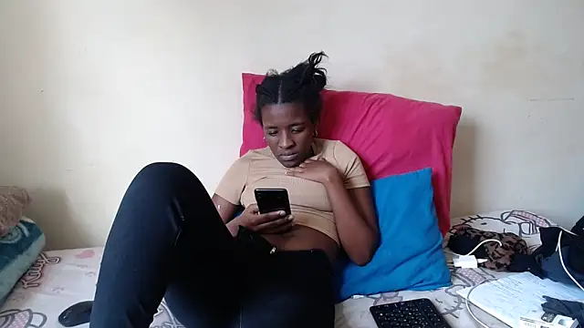 SexyRed18 online show from 09/29/25, 02:01