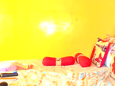 Down to earth girl online show from 10/03/25, 01:34